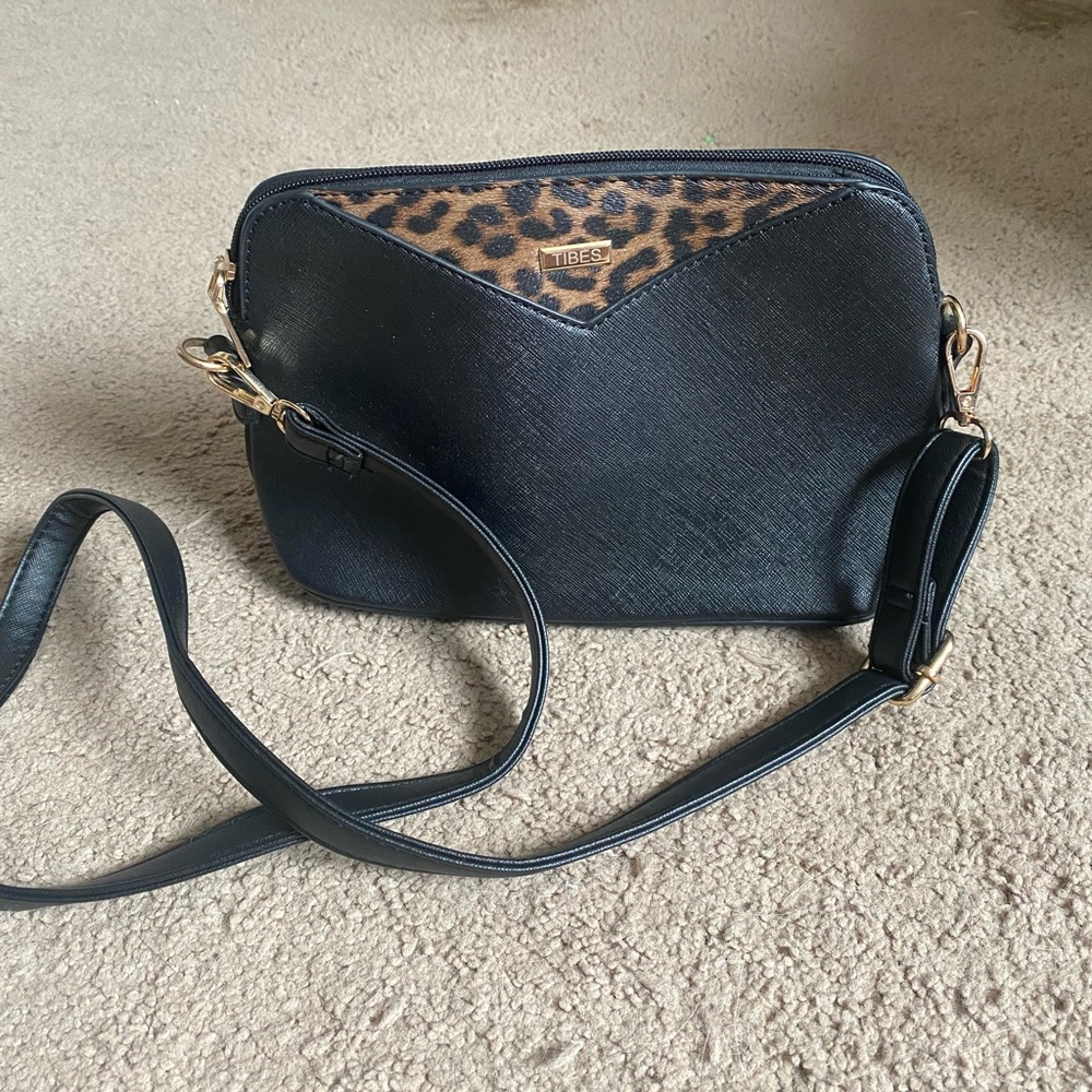 Leopard print side bag